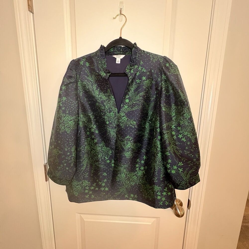 Crown & Ivy Women’s Blouse Large Foliage